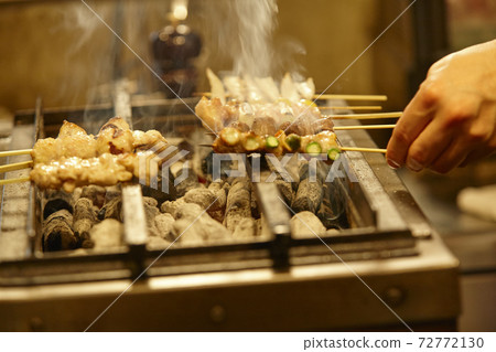 Grilled chicken 72772130