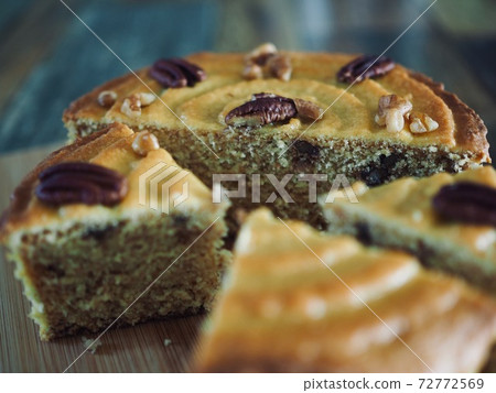 Walnut pound cake, food, brown, bread 72772569