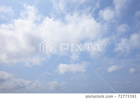 簡單的沖繩海和天空 簡單的沖繩海和天空 72773391