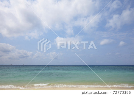 Simple Okinawa sea and sky 72773396