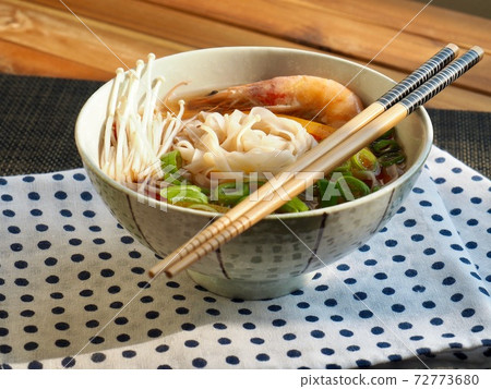 Asian Food Shrimp Rice Noodles 72773680
