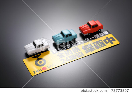 Image of a car equipped with a drive recorder 72773807