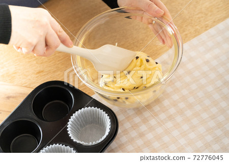 Making sweets at home Making sweets at home 72776045