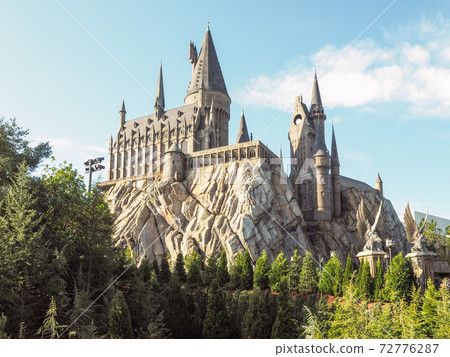 美國奧蘭多環球影城哈里·波特·霍格斯梅德主題公園的霍格沃茨城堡 美國奧蘭多環球影城哈里·波特·霍格斯梅德主題公園的霍格沃茨城堡 72776287