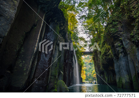秋天的高千穗峽[宮崎縣] 72777571
