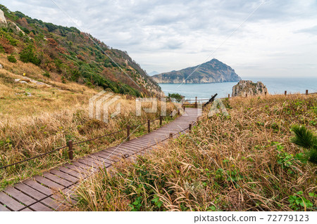 Gyeongnam Tongyeong retail products 72779123