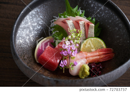 3種生魚片拼盤（沙丁魚，甜蝦條） 72783737