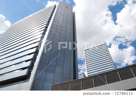 大阪商業園區的“ Matsushita IMP大廈”和“ TWIN21” 72786113