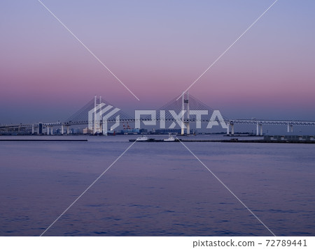 Yokohama Bay Bridge at dusk / Yokohama Bay Bridge, Japan 72789441