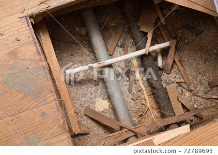 Under floor piping Under floor piping 72789693