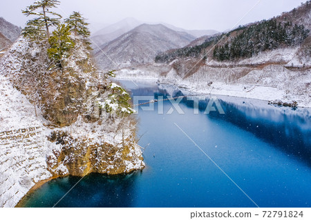 在冬季40,000個湖泊 72791824