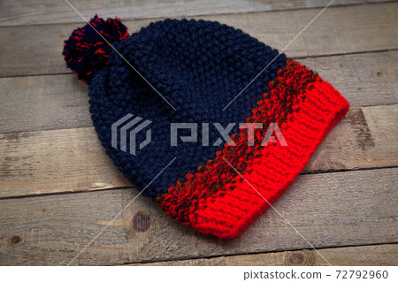 Handmade wool knitted winter hat and scarf 72792960