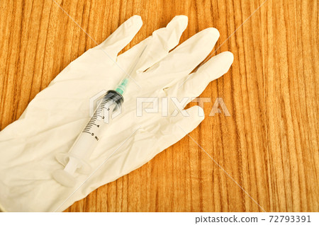 Medical injection syringe can be used in the hospital, doctors and nurses, it is one of the equipment used in corona virus treatment to inject liquid medicine to patients 72793391