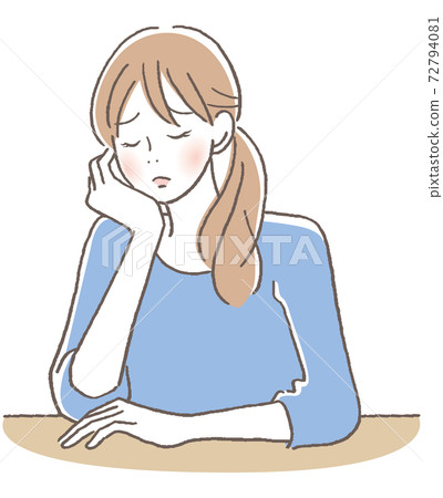 Woman with closed eyes 72794081