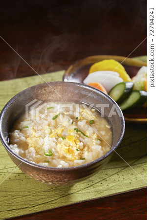 畢竟,鍋盤是一道雜菜。 畢竟,鍋盤是一道雜菜。 72794241