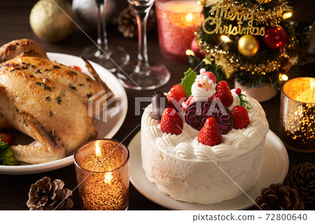 聖誕節蛋糕和烤雞 聖誕節蛋糕和烤雞 72800640