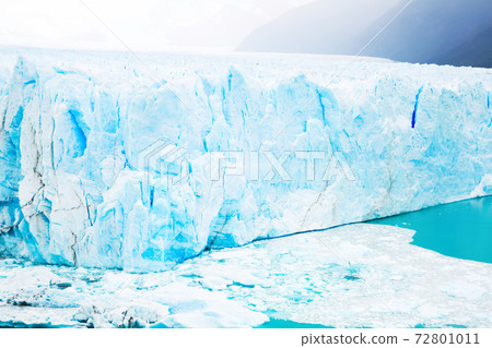 Perito Moreno Glacier 72801011