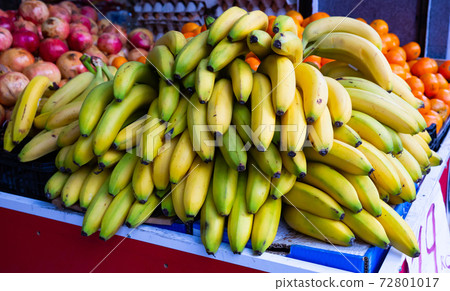 Closeup view on ripe bananas on the market Closeup view on ripe bananas on the market 72801017