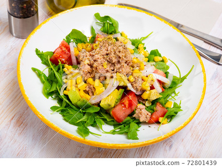 Salad with canned tunny Salad with canned tunny 72801439