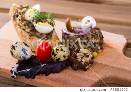Mushroom tartare Mushroom tartare 72801502