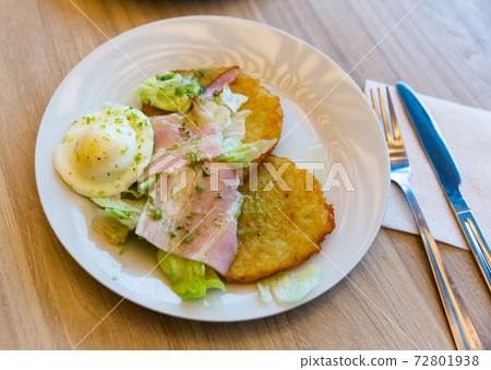 Potato pancakes with bacon and egg Potato pancakes with bacon and egg 72801938