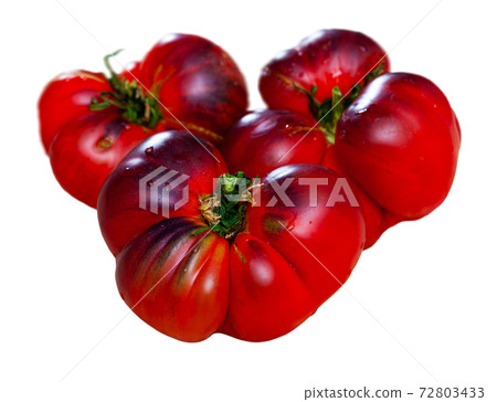 Many red blue tomatoes Many red blue tomatoes 72803433