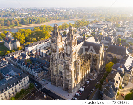 Aerial view on Tours Cathedral 72804832
