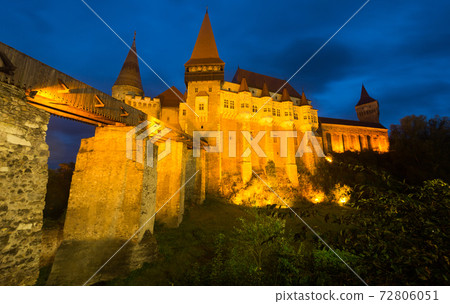 Photo of Corvin Castle which is histirical landmark on sunset 72806051