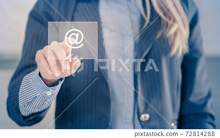 Advanced user of high modern technology Advanced user of high modern technology 72814288
