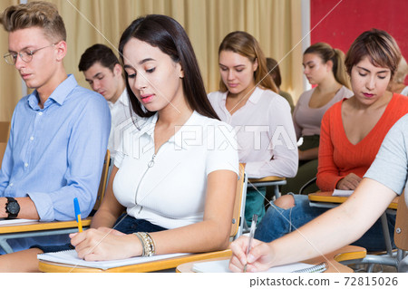 Female student on training session 72815026