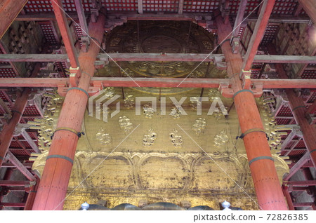 Nara Todaiji Daibutsu's halo 72826385