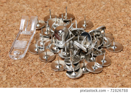 Pushpins, pins, push pins, daily necessities, miscellaneous goods, gabyo, needles, stationery, household goods 72826788