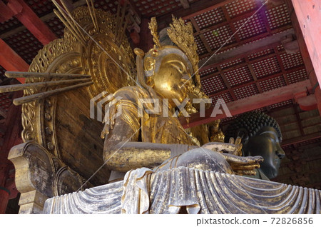 古城奈良的世界文化遺產，東大寺大佛的右側武士，國尊藏王坐像 72826856