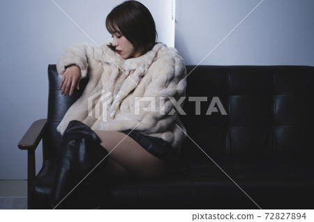 冬季外套的女人 72827894