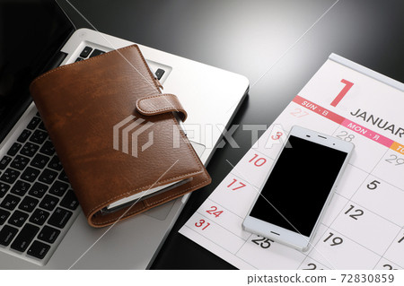 Smartphones, notebooks, laptops and calendars 72830859