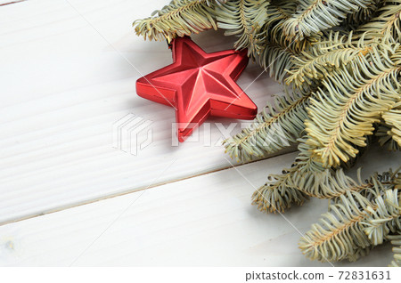 Christmas white wooden pattern with Christmas tree branches and toys Christmas white wooden pattern with Christmas tree branches and toys 72831631