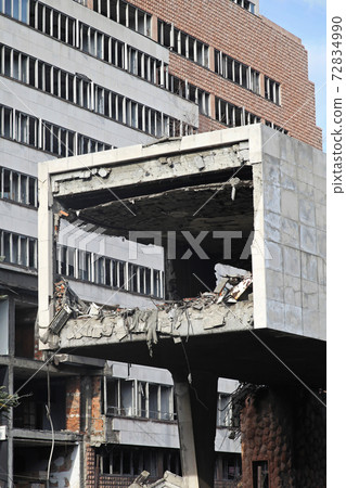 Earthquake Earthquake 72834990