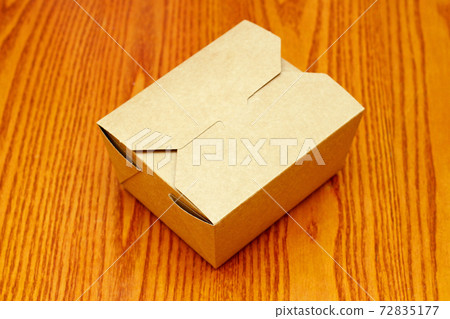 Closed carton box 72835177