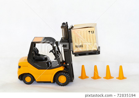 Forklift load Forklift load 72835194