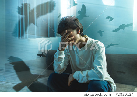 在房間裡度過的時間 72839124