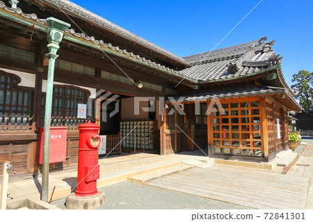 日本最古老的現役軍人豐川稻荷<愛知縣豐川市> 72841301
