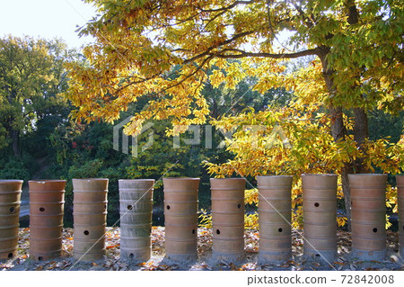 今塚古峰公園圓柱墓行 照片素材 圖片 圖庫