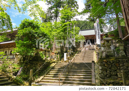 Main hall of Kegonji Temple in Kegonji Temple <Ibi-gun, Gifu Prefecture> 72842171