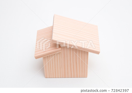 住宅家庭形象 72842397