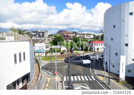 從仙台站到東名站的千石線列車窗口風景 72843129