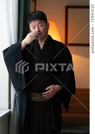 Men's kimono lifestyle 72843510