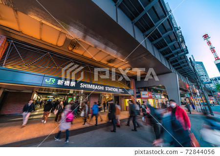 Tokyo cityscape of Japan The renewed Ginza exit of JR Shimbashi station. Even with the corona wreck, the crowd is constant = December 23 72844056