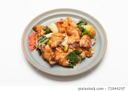 Yakitori-don 72844297