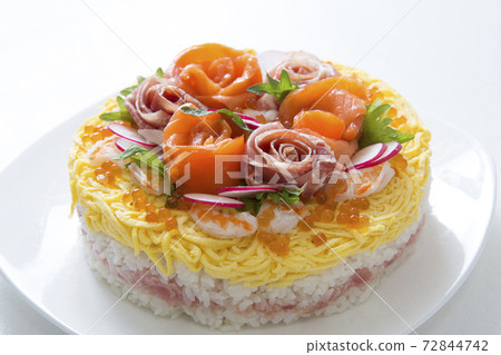 Chirashizushi, seafood sushi in the form of cake Chirashizushi, seafood sushi in the form of cake 72844742