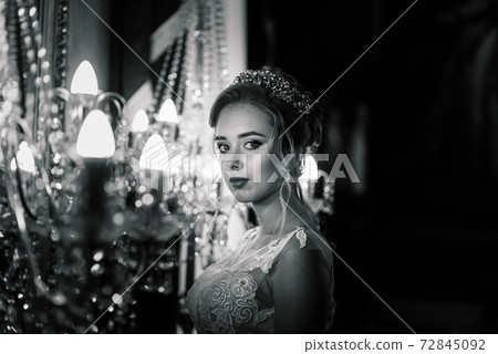 Bride in a luxury vintage retro hotel Bride in a luxury vintage retro hotel 72845092